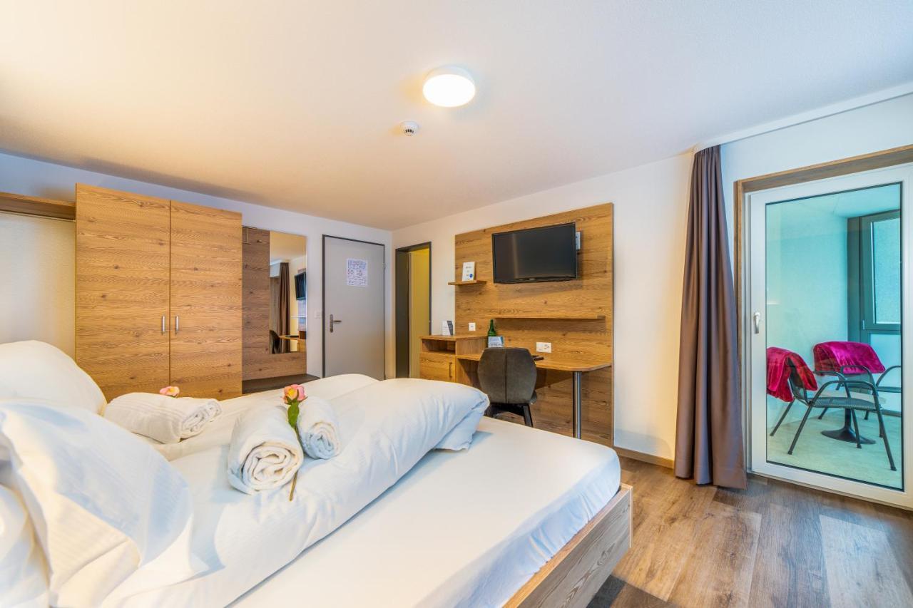 Hotel Kristall ساس-الماغيل المظهر الخارجي الصورة