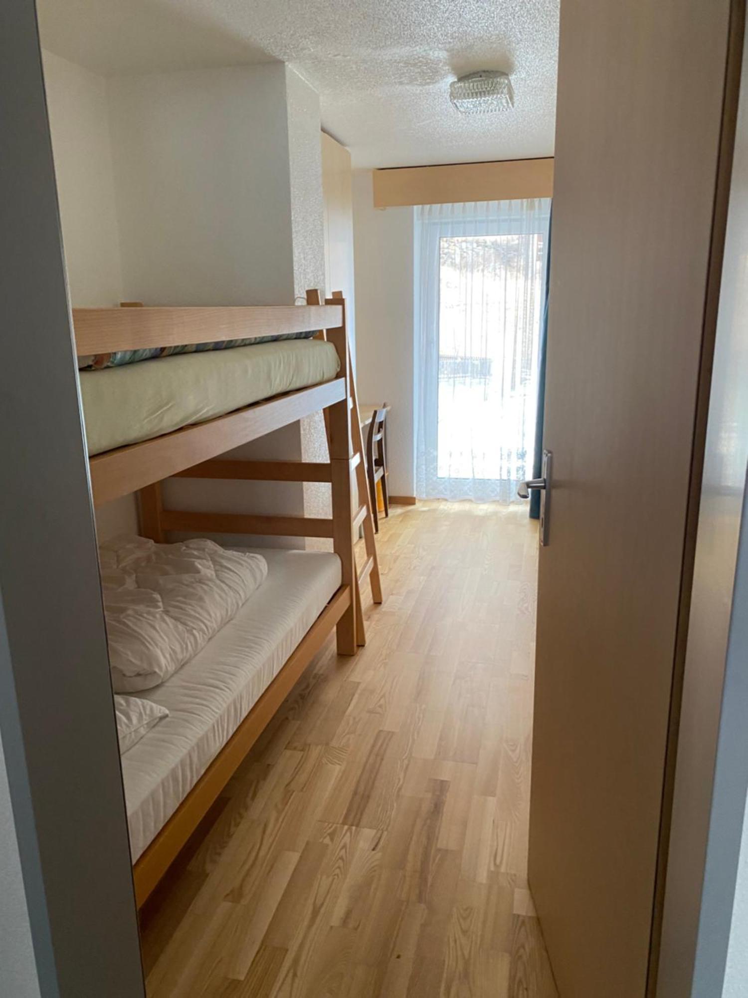 Hotel Kristall ساس-الماغيل المظهر الخارجي الصورة
