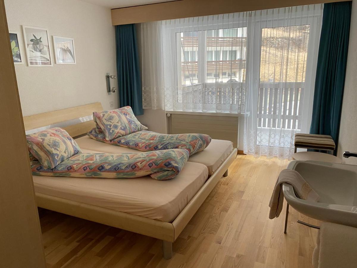 Hotel Kristall ساس-الماغيل المظهر الخارجي الصورة